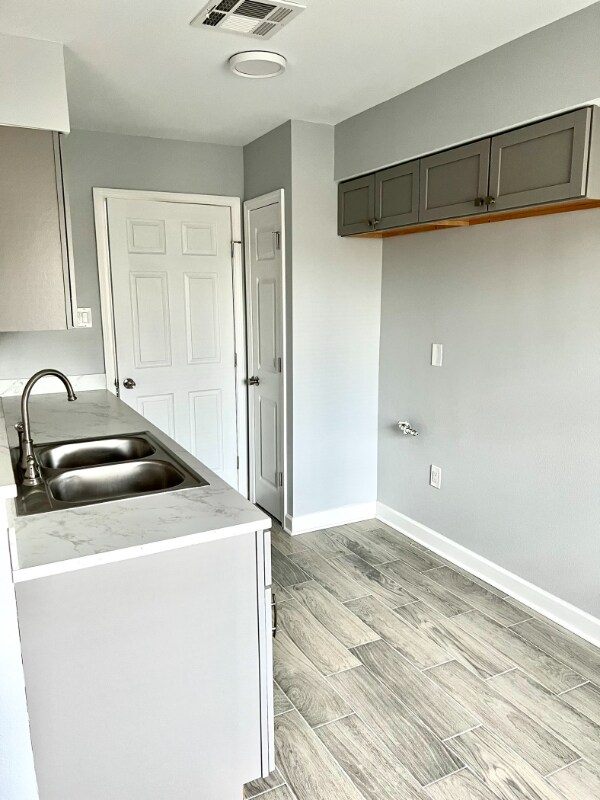 Building Photo - 428 Butler Dr