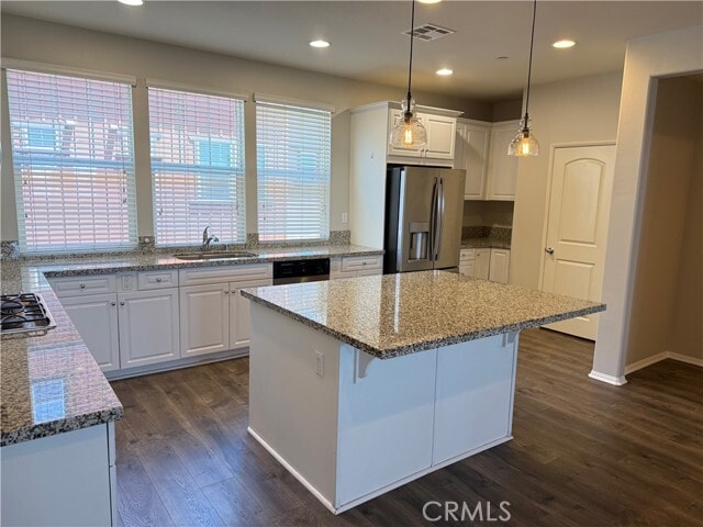 Building Photo - 17052 Independence Way