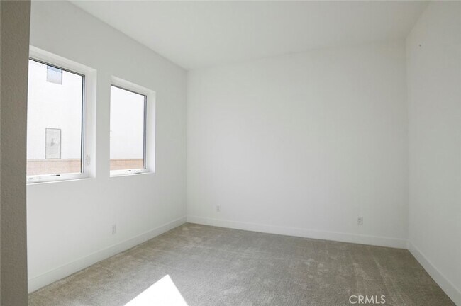 Building Photo - 20552 Edgewood Ct