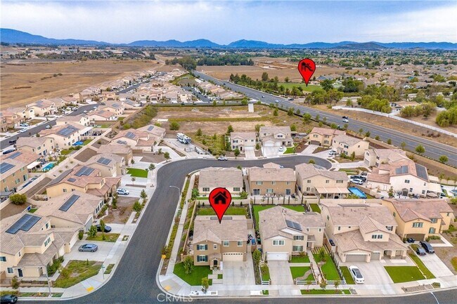 Building Photo - 33063 Table Rock Dr