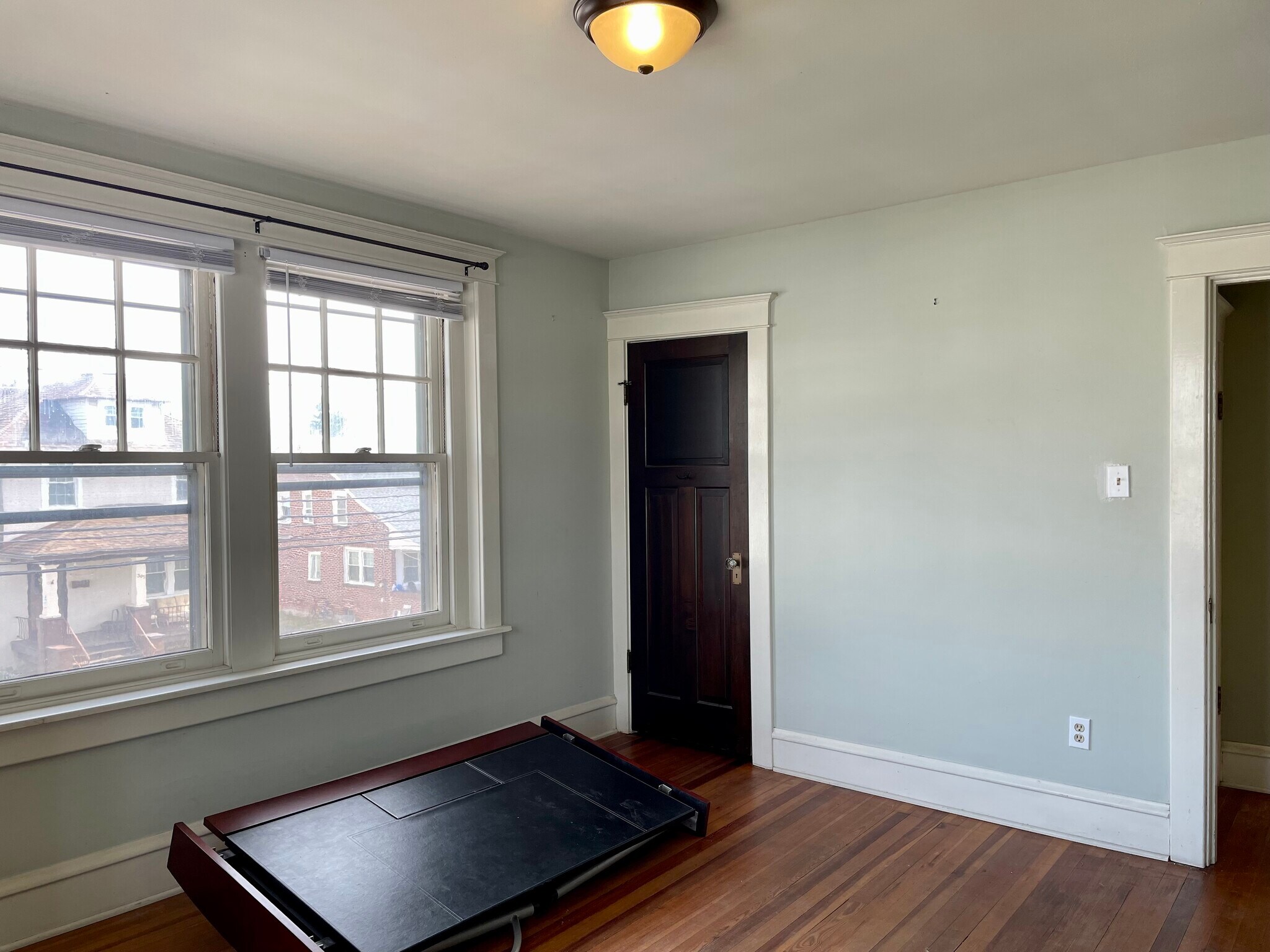 Building Photo - 300 W Mount Vernon St