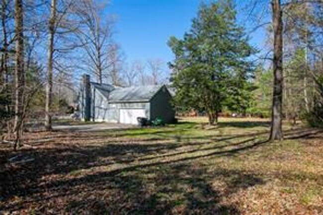 Building Photo - Call Sabrina at 757-767-0767 for more information