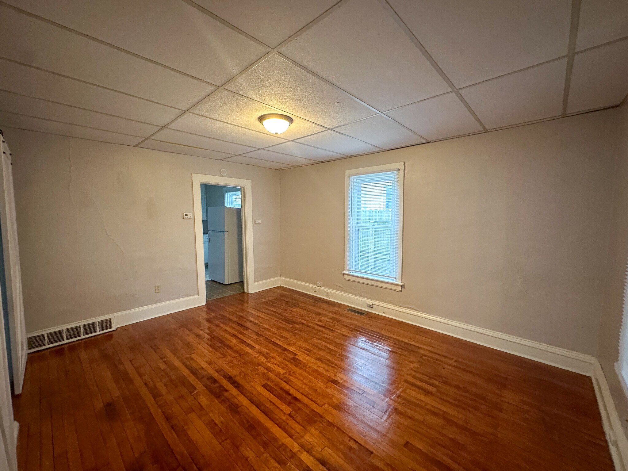 Building Photo - 1234 Park Ave