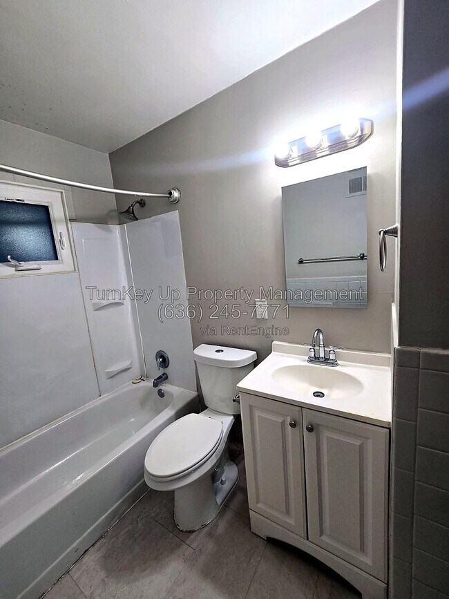 Building Photo - 1012 Forestwood Dr