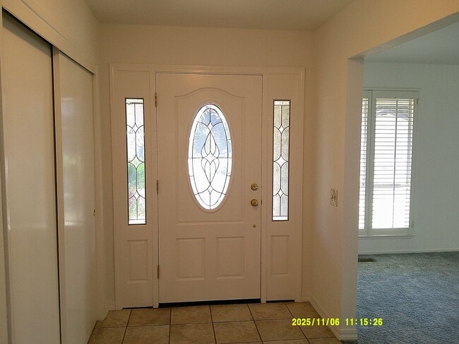 Building Photo - 390 S Almond St