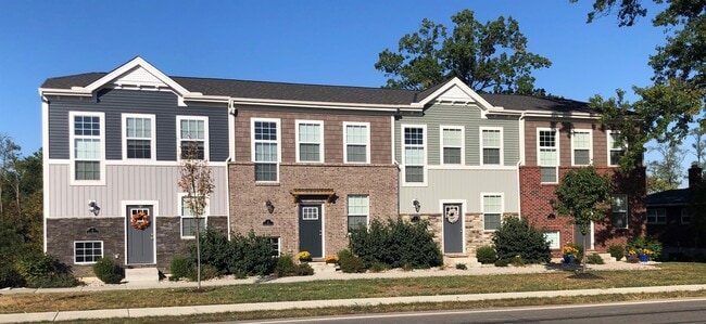 Primary Photo - 1327 Sleepy Hollow Rd