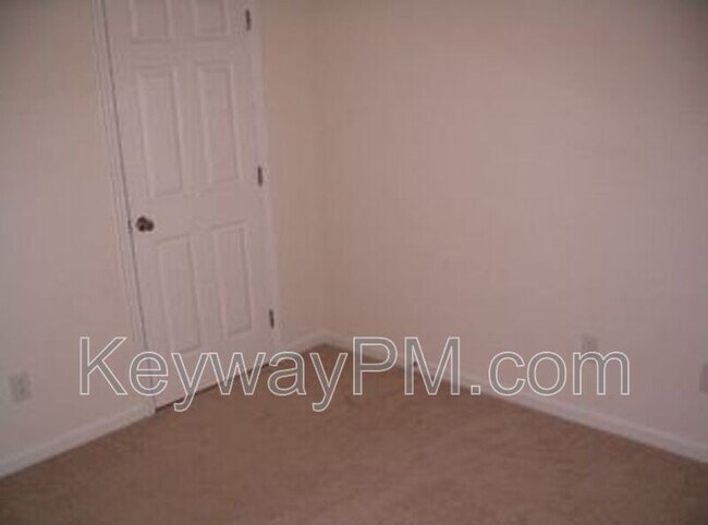 Building Photo - 7423 Exuma Dr