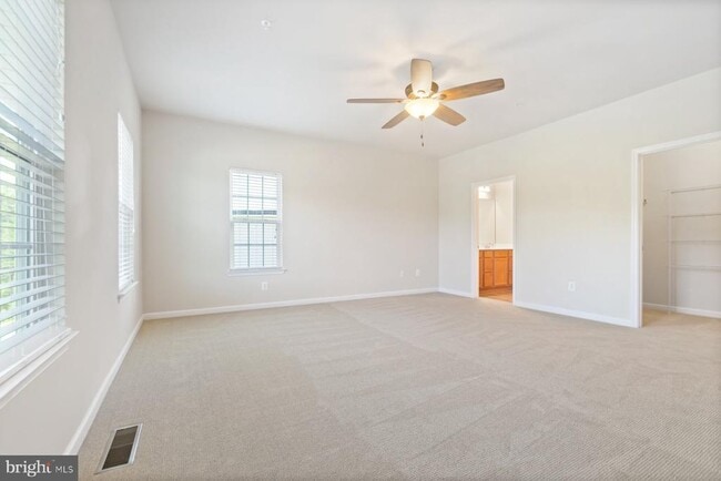 Building Photo - 320 Chessington Dr