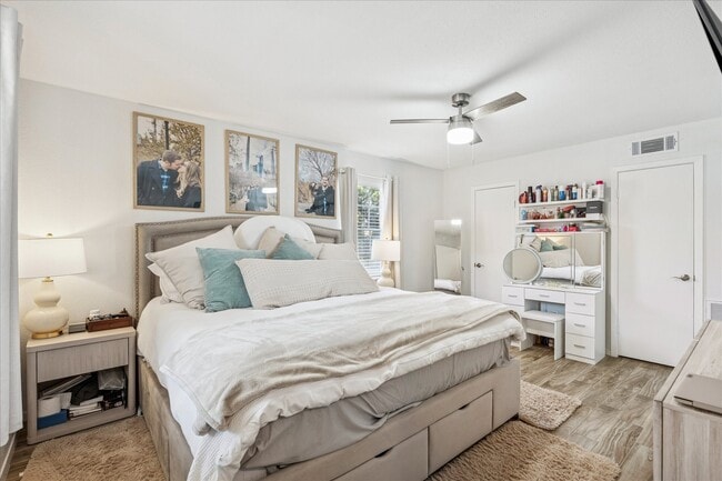 Building Photo - 18109 Heritage Ln