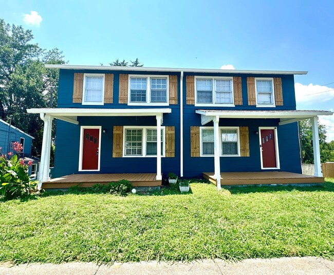 Building Photo - COMING FRIDAY!!!  Renovation Complete!   N...