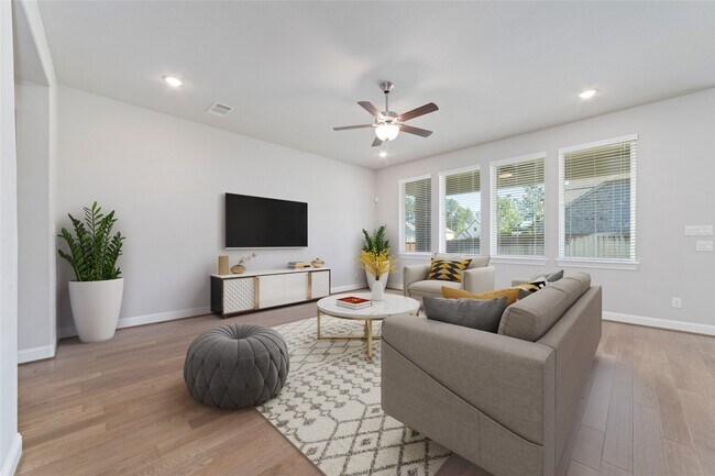 Building Photo - 28213 Briarwood Pass