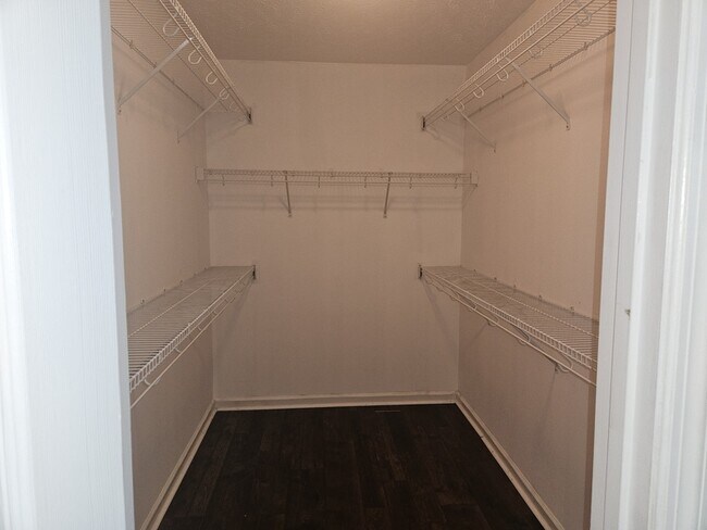 Building Photo - 230 Van Buren Dr