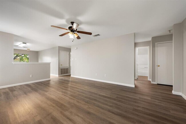 Building Photo - 3213 Crownover St