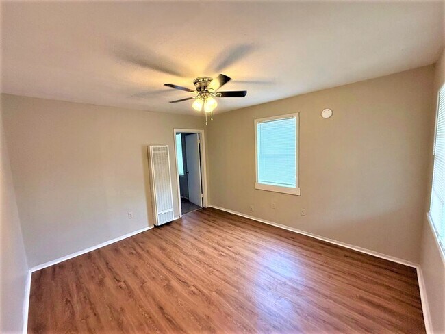 Building Photo - 489/491 Boston