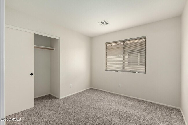 Building Photo - 40249 N Cassara Dr