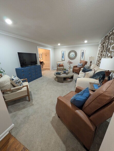 Building Photo - 986 Campbellton Dr