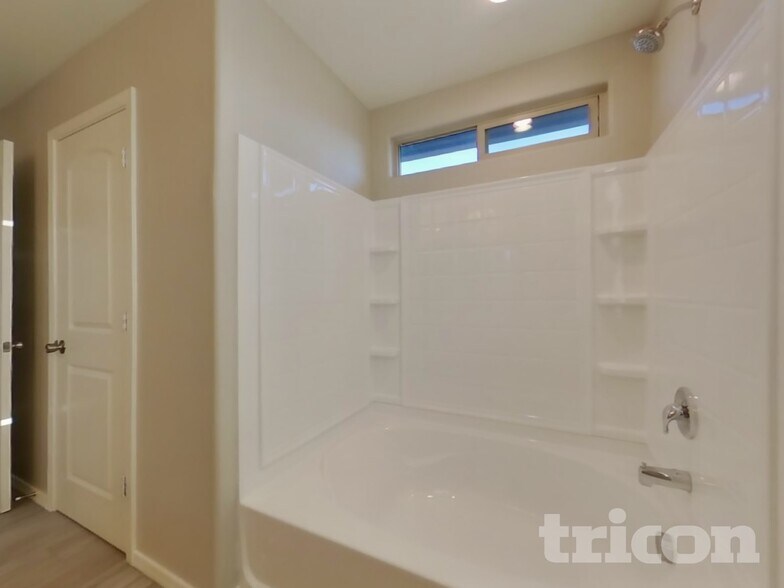 Building Photo - 11692 N 165th Ln