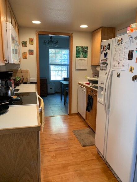 Building Photo - 4618 SE 127th Ave