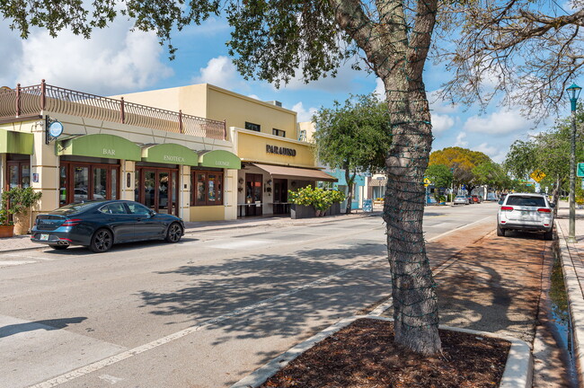 Building Photo - 616 Lucerne Ave