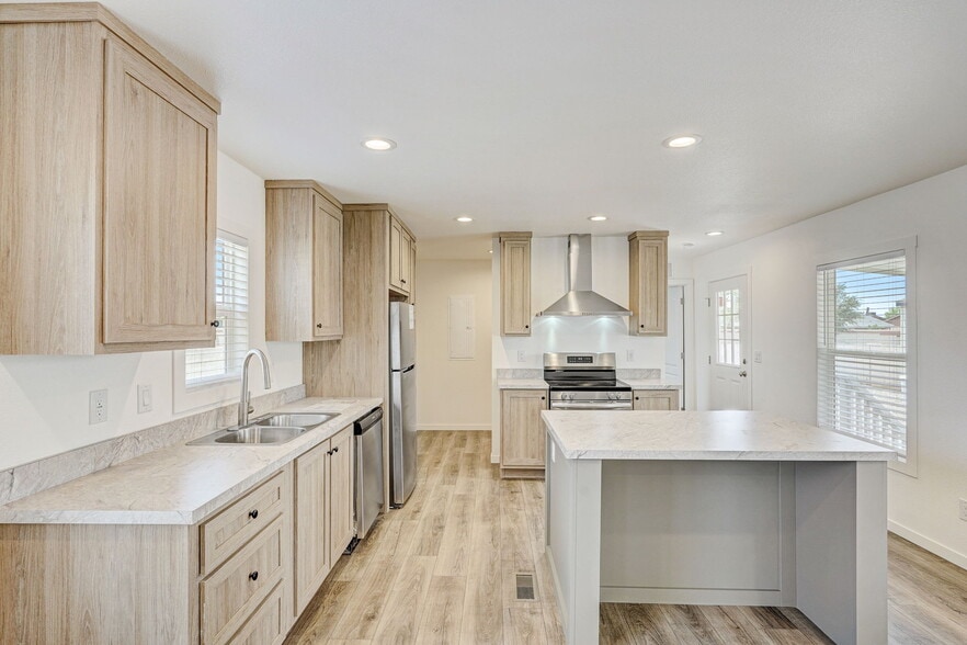 Building Photo - 2627 S Lamb Blvd