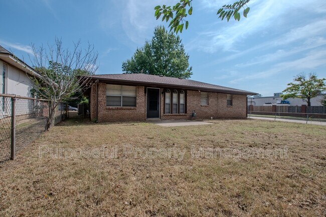 Building Photo - 202 Stanton Dr