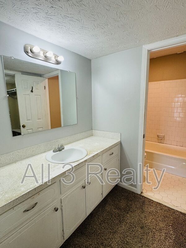 Building Photo - 5733 Hitching Post Ct