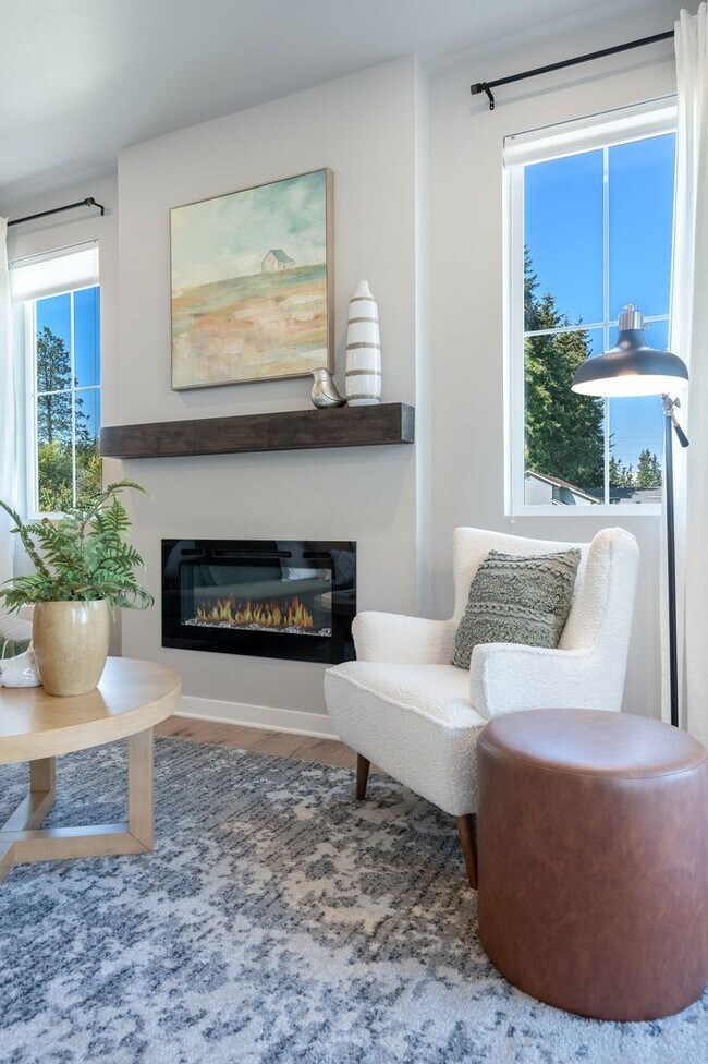 Building Photo - 4 Bed | 3.5 Bathroom | 1840 Sq Ft | $3,400