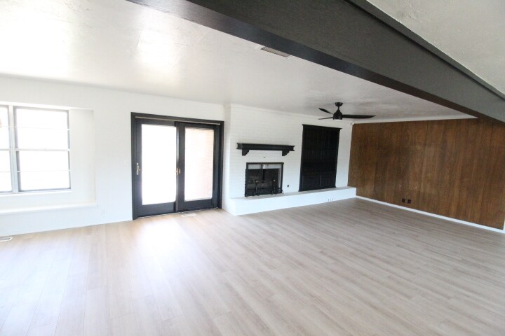 Building Photo - 5613 NW 115th St