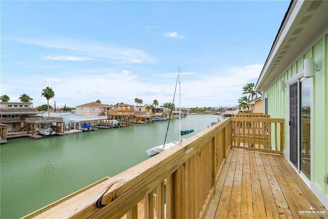 Building Photo - 15 Bass Ave