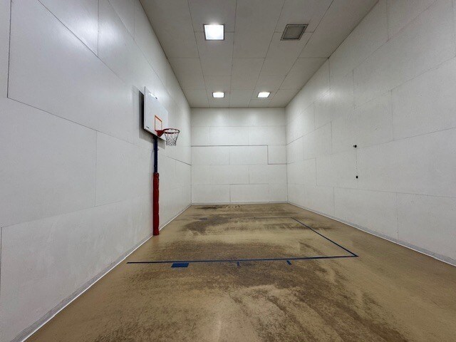 Building Photo - 211 E Ohio St