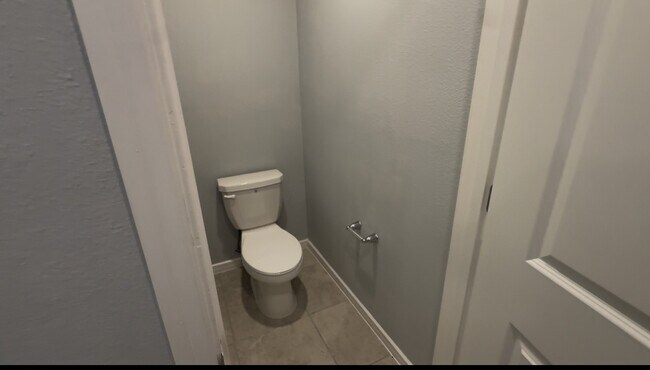 Building Photo - 1962 Summer Serenity Dr