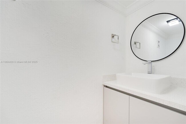 Building Photo - 8500 SW 109th Ave