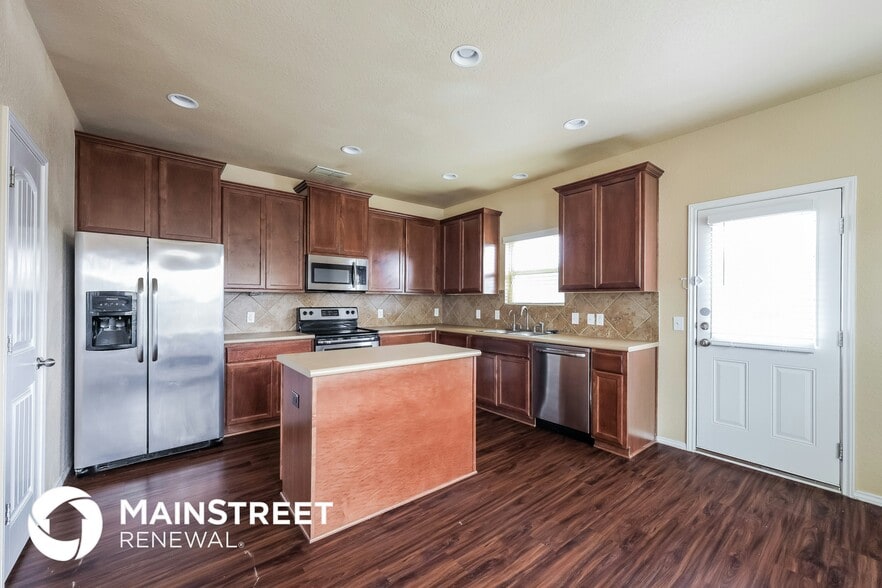 Building Photo - 3607 Azalea Bend