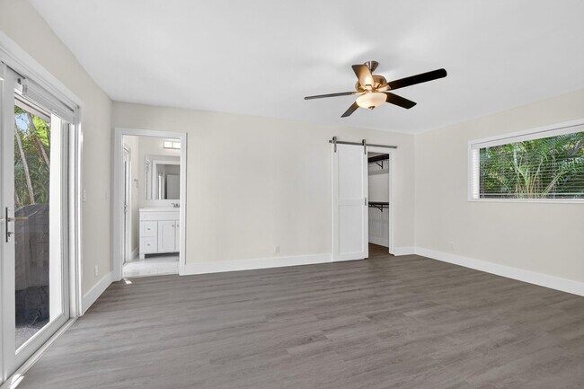 Building Photo - 954 SE 7th St