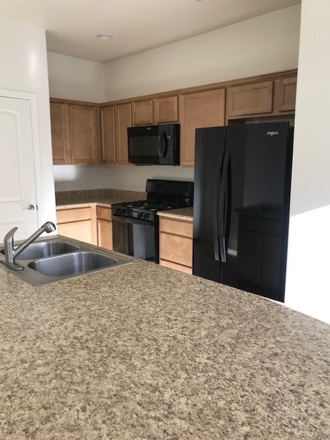 Building Photo - 3 Bedroom 2 Bath - Contact Property Pros