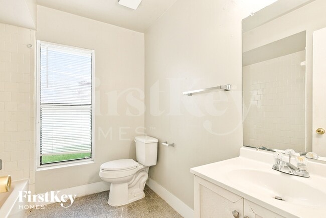 Building Photo - 1521 Dess Dr