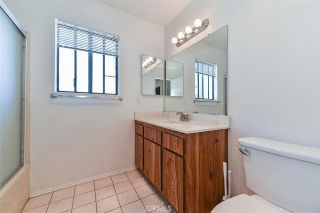 Building Photo - 1818 W 145th St