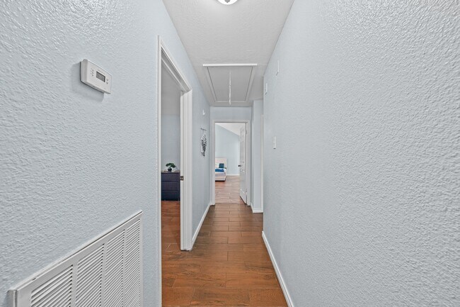 Building Photo - 12727 Ashford Knoll Dr