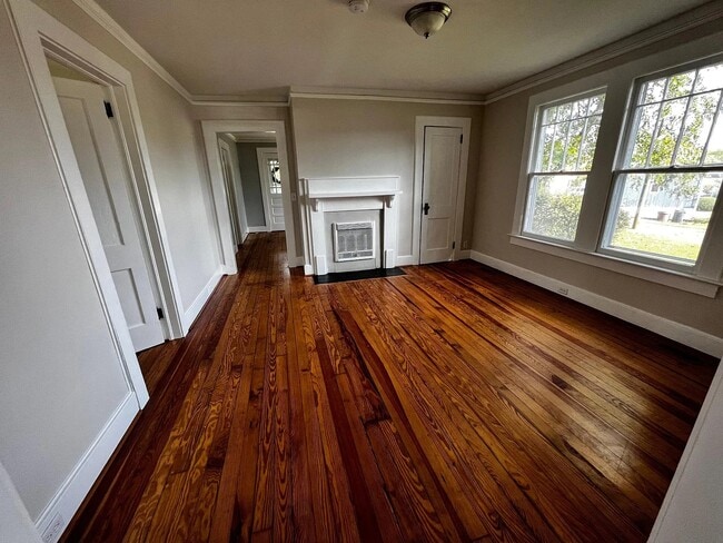 Building Photo - 6 New Dunham Bridge Rd