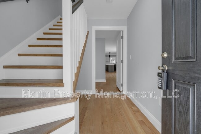 Building Photo - 1 Rockingham Ave