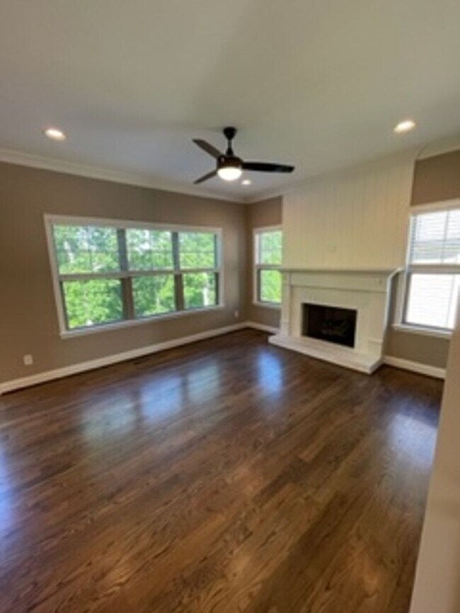 Building Photo - 3 Bedroom 2.5 Bath + Finished Bonus for Rent in Ooltewah