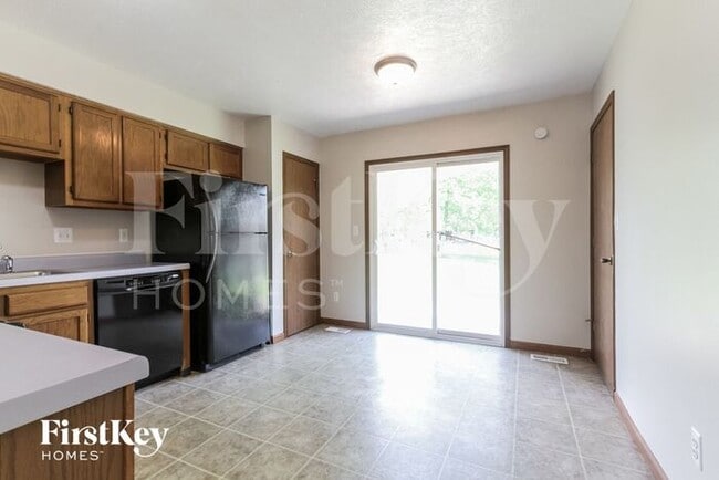 Building Photo - 4412 Tucson Dr