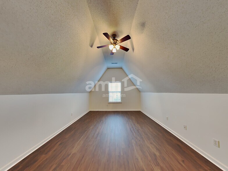 Building Photo - 1679 Farkleberry Dr