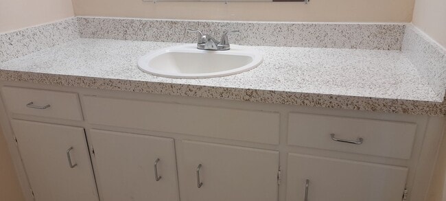 Building Photo - 5234 Donlyn Dr