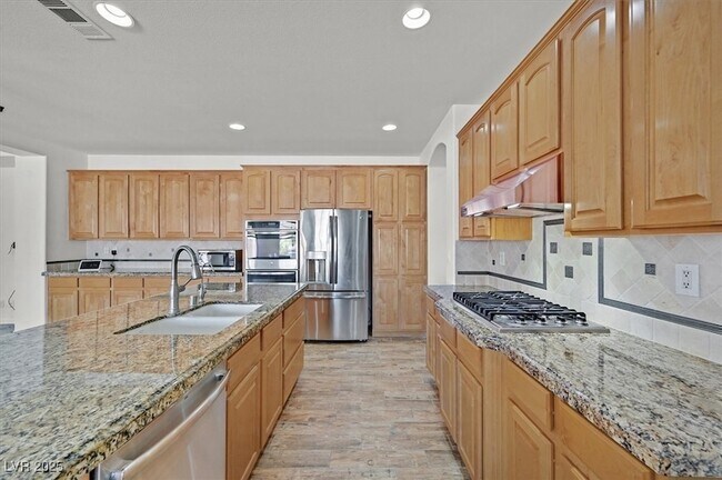 Building Photo - 7221 Sandy Plains Ave