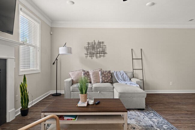 Building Photo - 3604 Silvery Wy