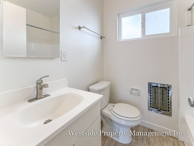 Building Photo - 28 Sunset Ave