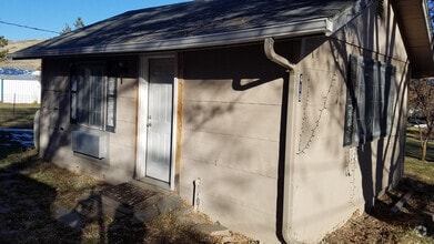 Building Photo - 418 3rd Ave N