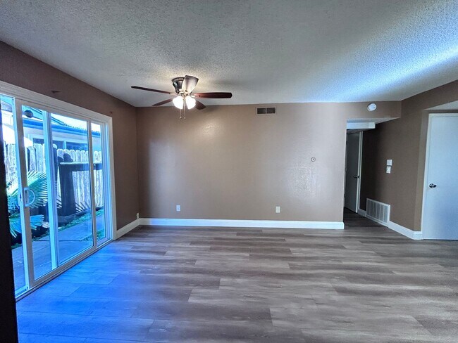 Building Photo - 9137-9139 Tuolumne Drive