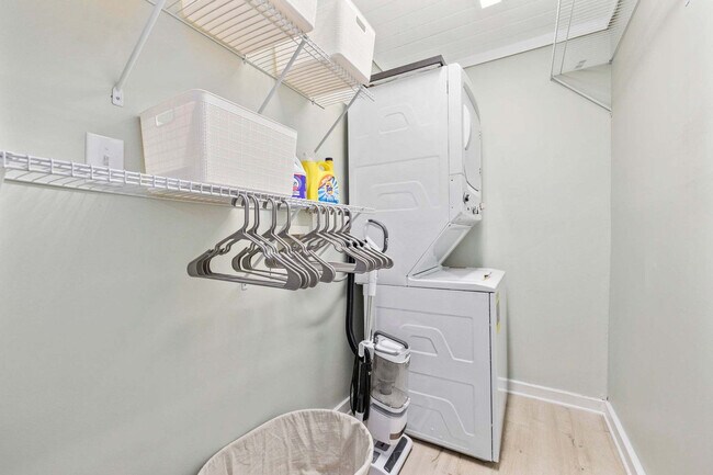 Building Photo - 430 Yaupon Ave